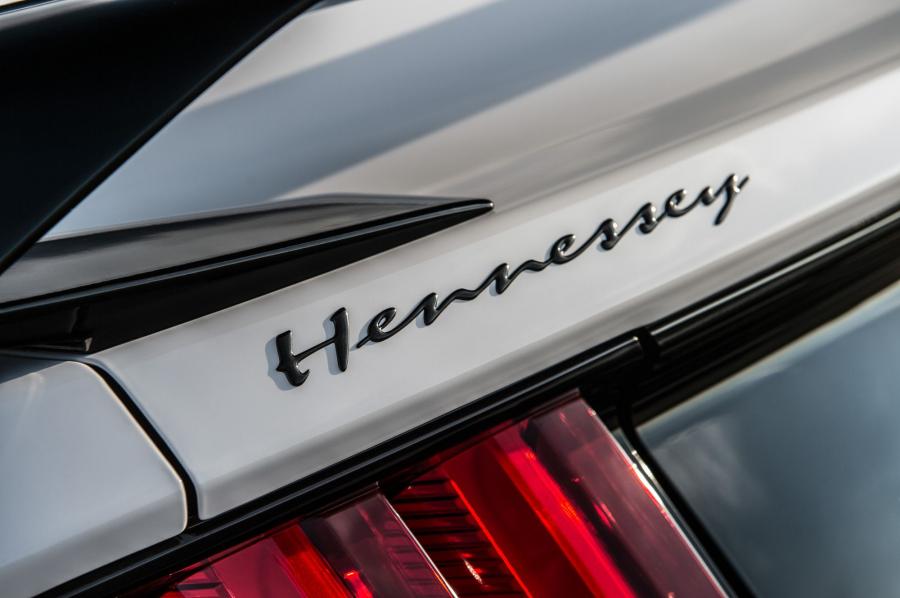 Логотип Shelby GT350R HPE850 Supercharged by Hennessey 2016 года  (фото 8 из 22)